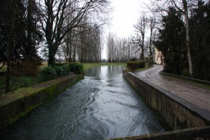 Tombe morte e tredici ponti